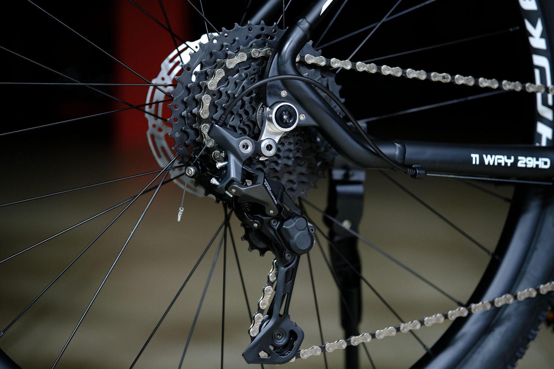 Задний переключатель Shimano Deore HOKE 11 Way 29 HD матовый чёрный-белый 23