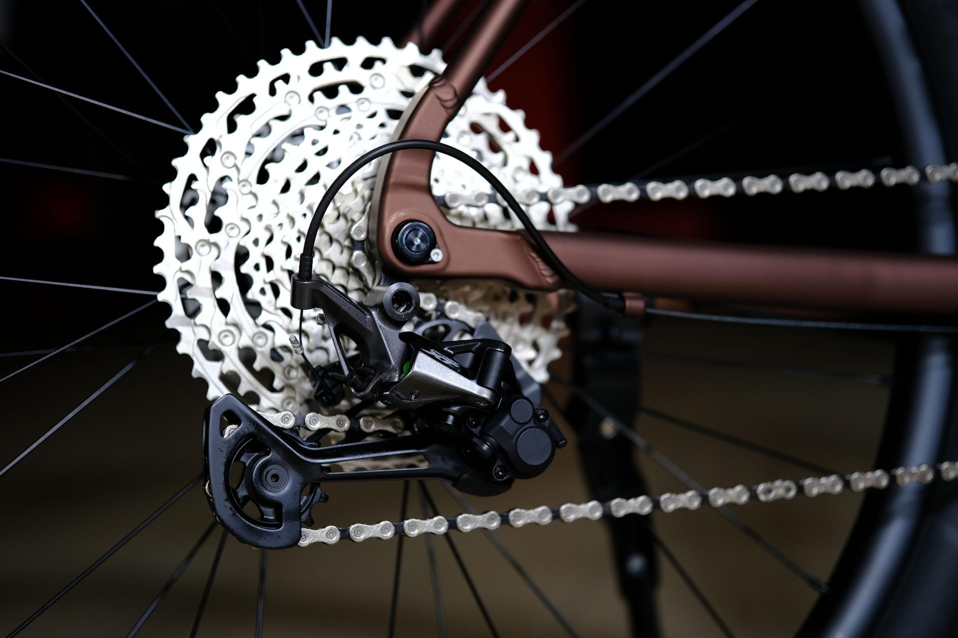 Задний переключатель Shimano Deore XT RD-M8100 HOKE 17 Way 29 HD матовый коричневый 19