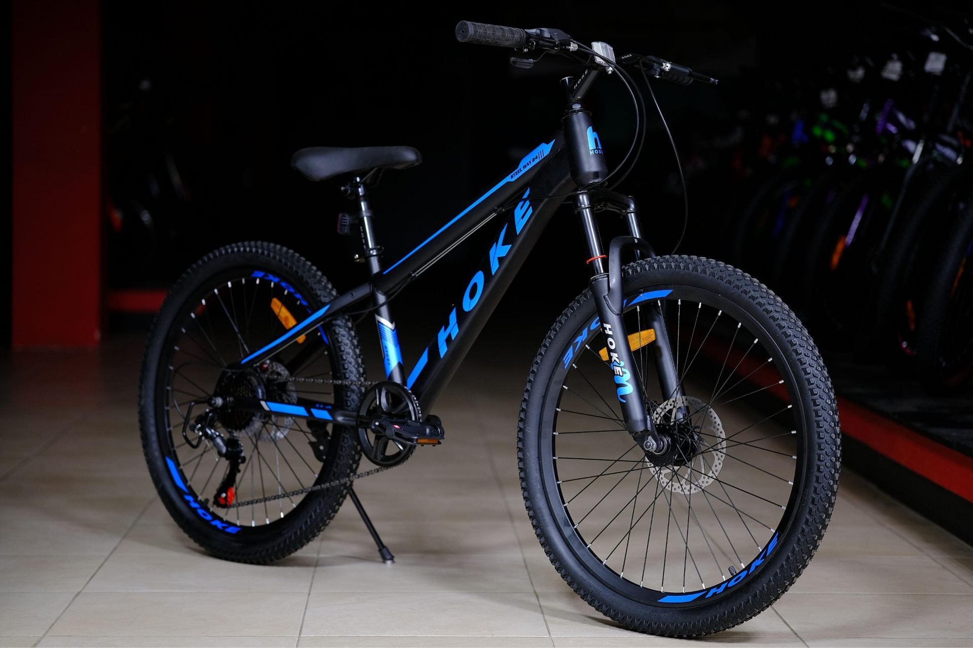 Обод 24 ALLOY двойной высокий, втулки стальные на промподшипниках
 HOKE Steel WAY 24 матовый чёрный-синий