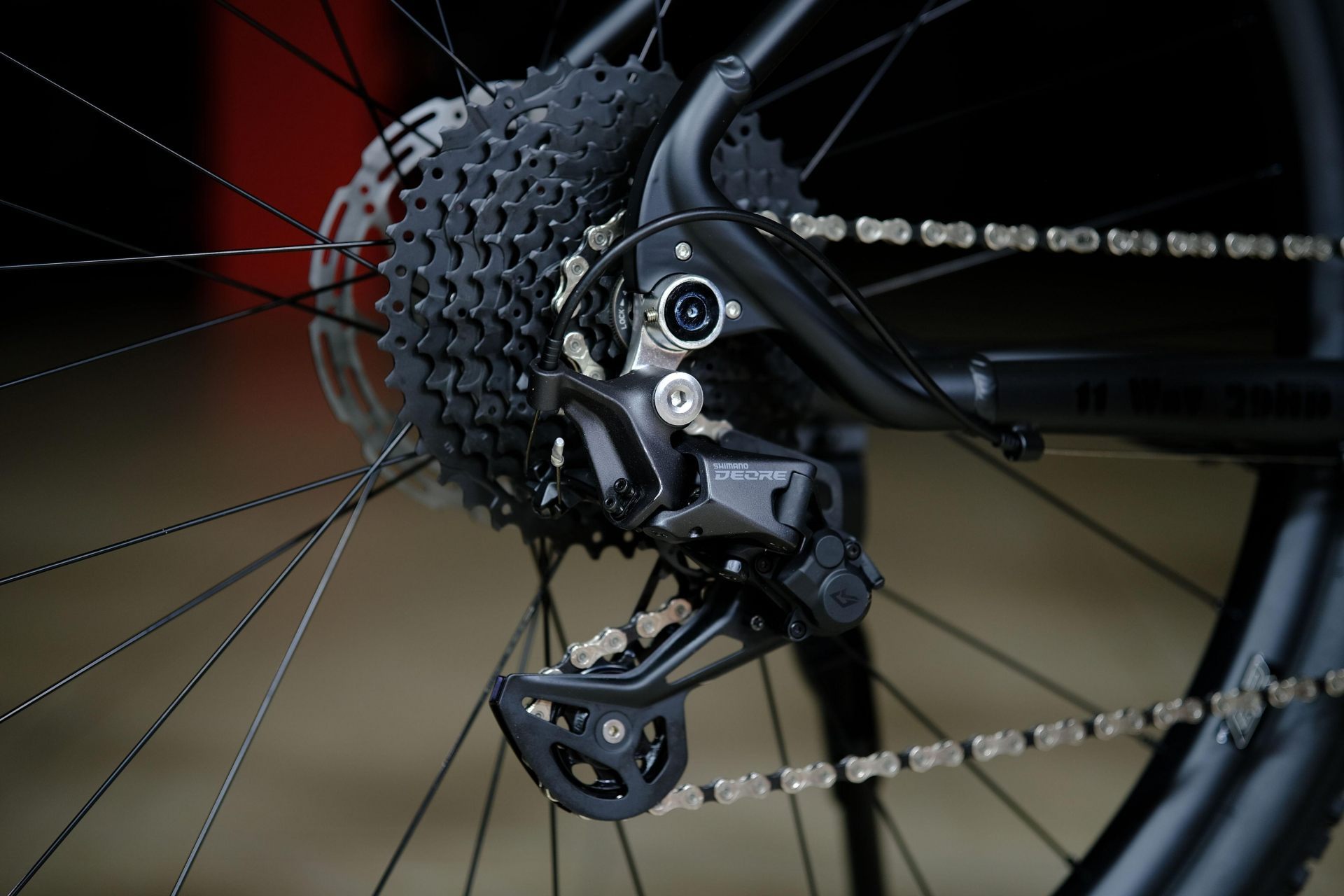 Задний переключатель Shimano Deore
 HOKE 11 Way 29 HD матовый чёрный-серый 19